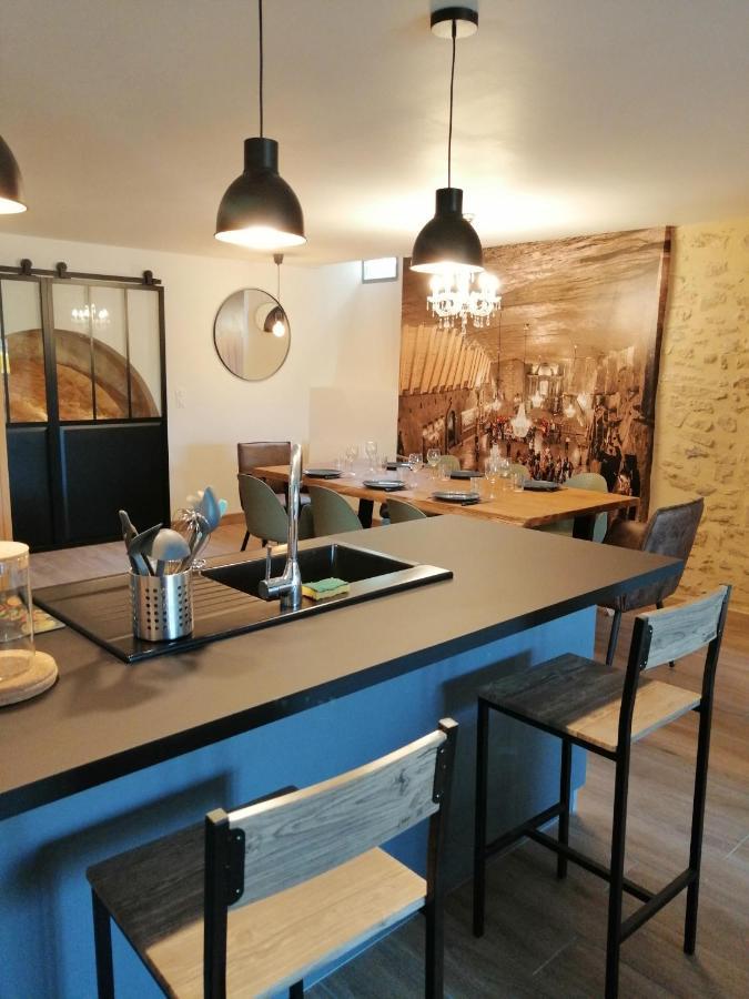Le Refuge De La Sallee Gençay Екстериор снимка