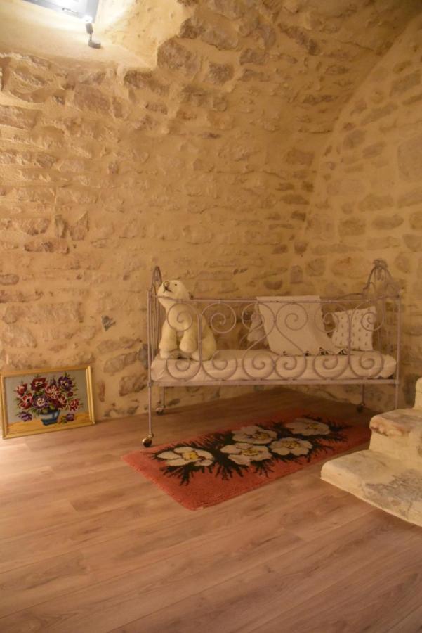 Le Refuge De La Sallee Gençay Екстериор снимка